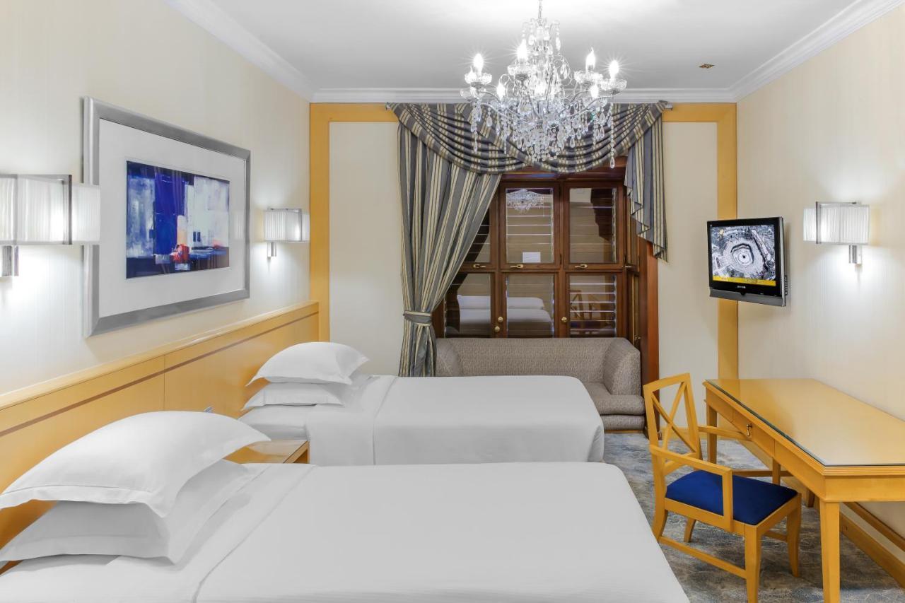Hotel Makkah Towers Mekka Exterior foto A room at the hotel