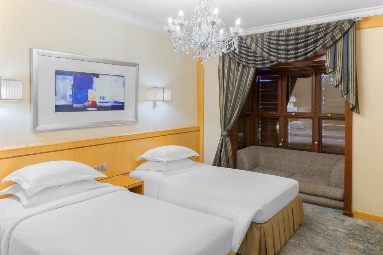 Hotel Makkah Towers Mekka Exterior foto A room at the hotel