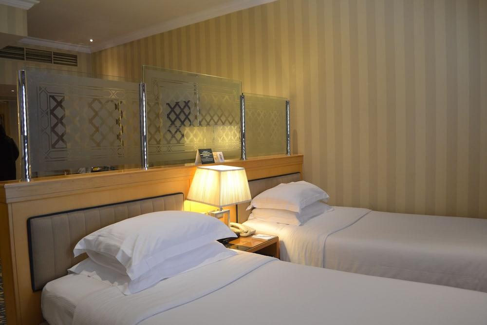 Hotel Makkah Towers Mekka Exterior foto A room at the hotel