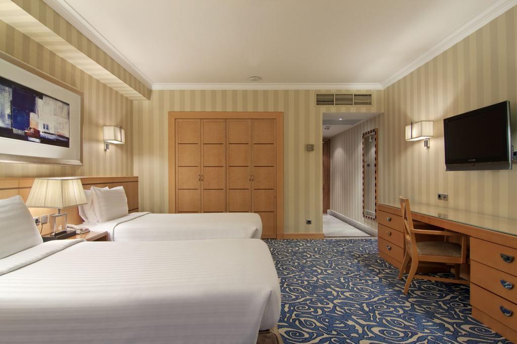 Hotel Makkah Towers Mekka Exterior foto A room at the hotel