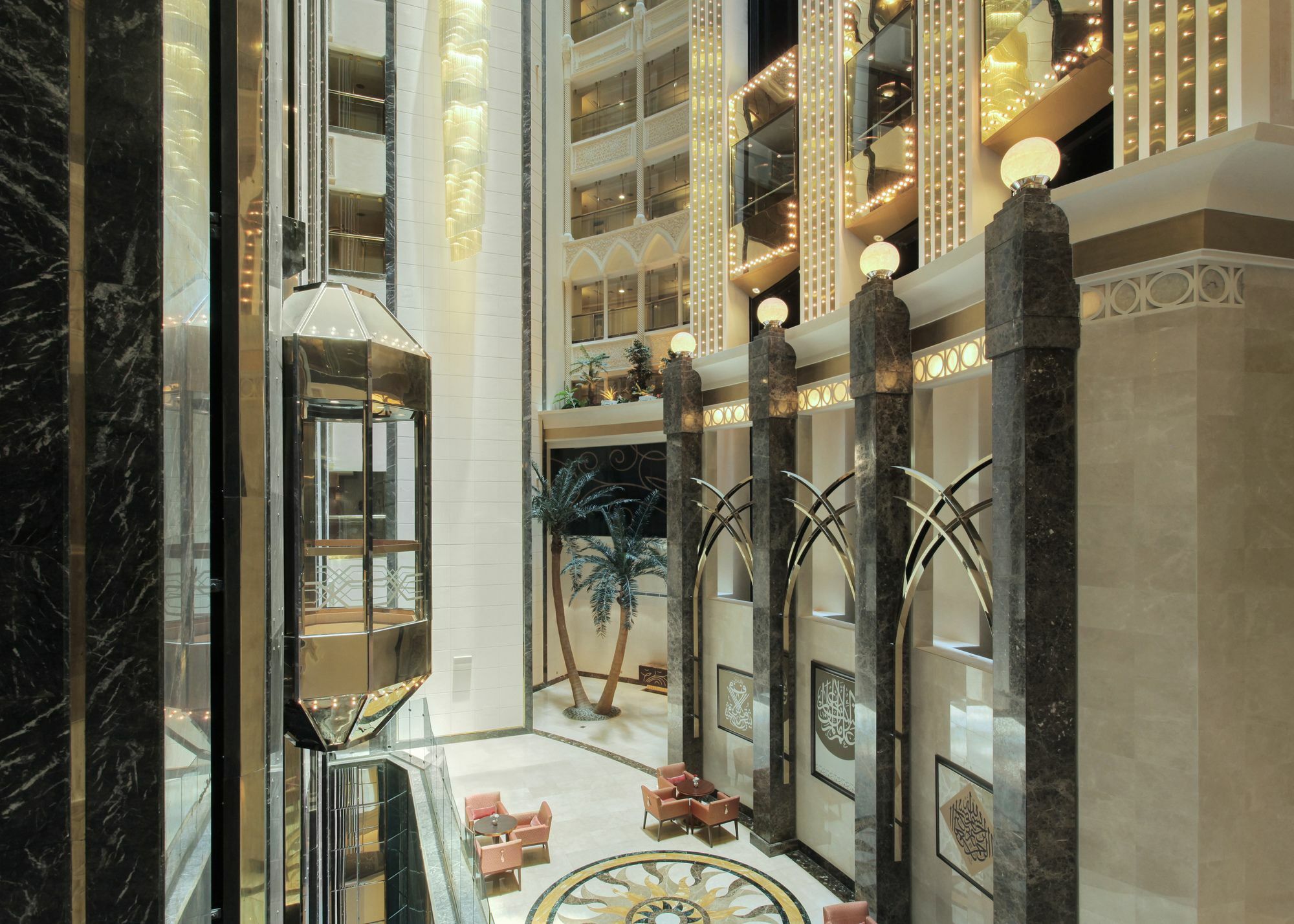 Hotel Makkah Towers Mekka Exterior foto The hotel's lobby